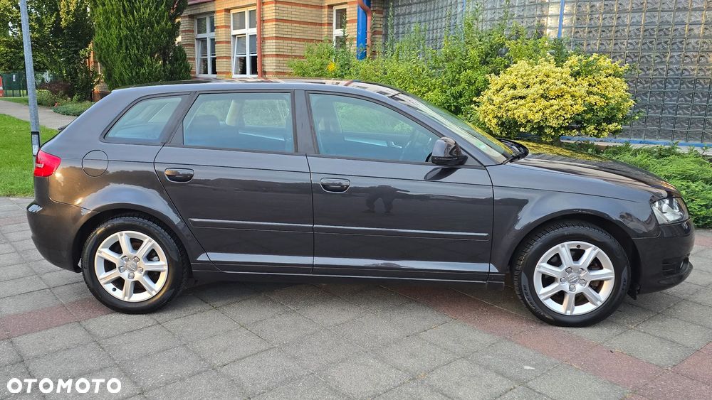 Audi A3 Sportback - 8
