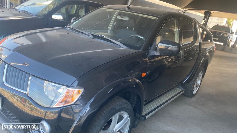 Mitsubishi L200 Pick Up 4x4 Intense Cabine Dupla - 3
