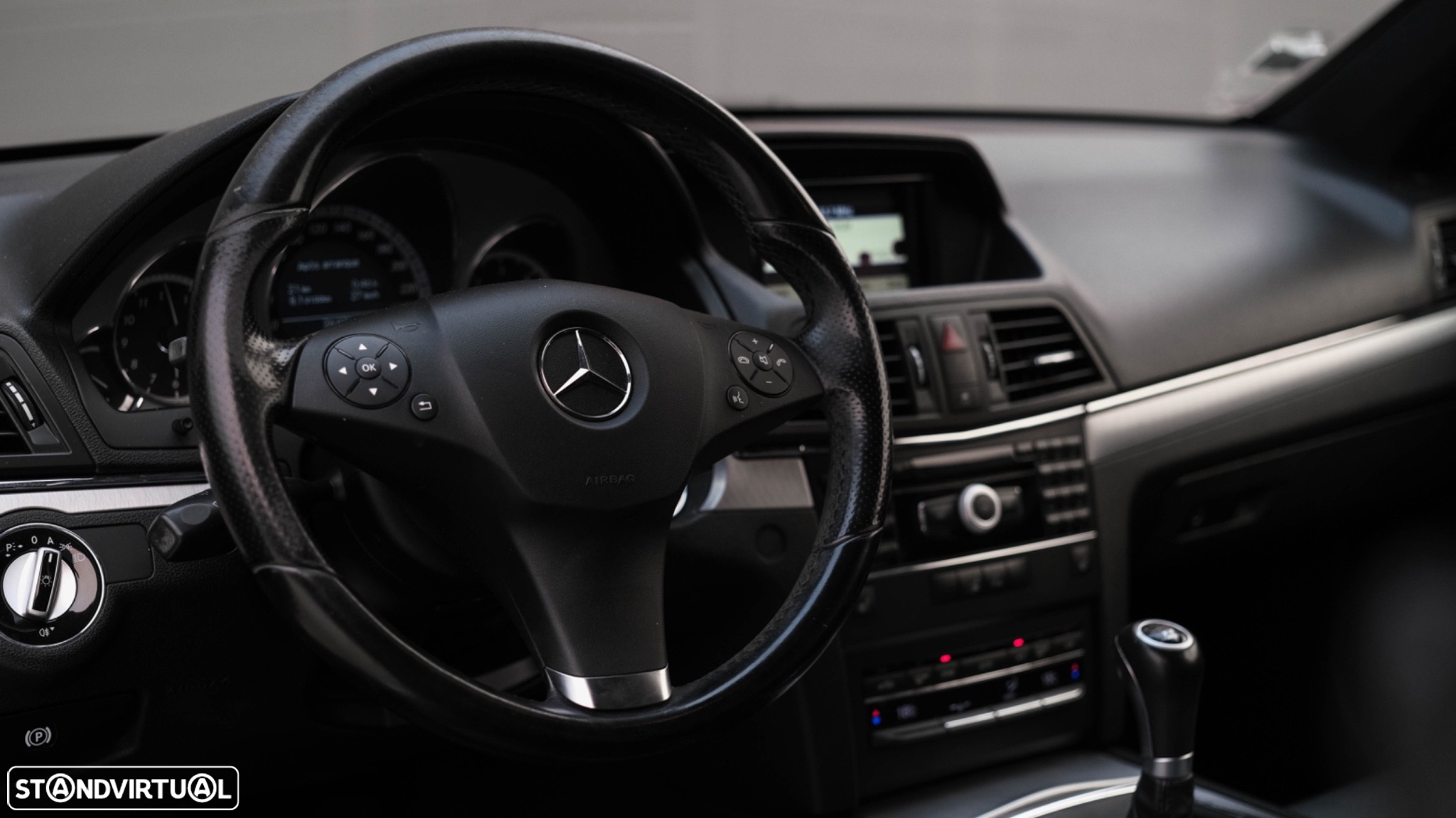 Mercedes-Benz E 250 CDi Avantgarde BlueEfficiency - 23