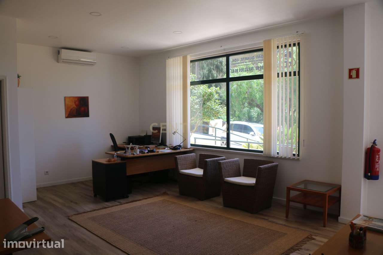 Atelier/Escritório com parqueamento para Arrendamento em Rio de Mouro - Grande imagem: 5/20