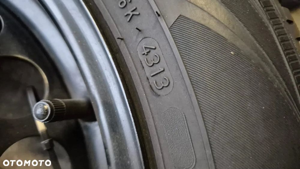 Koła zimowe Mercedes 185/65 R15 Nokian - 8