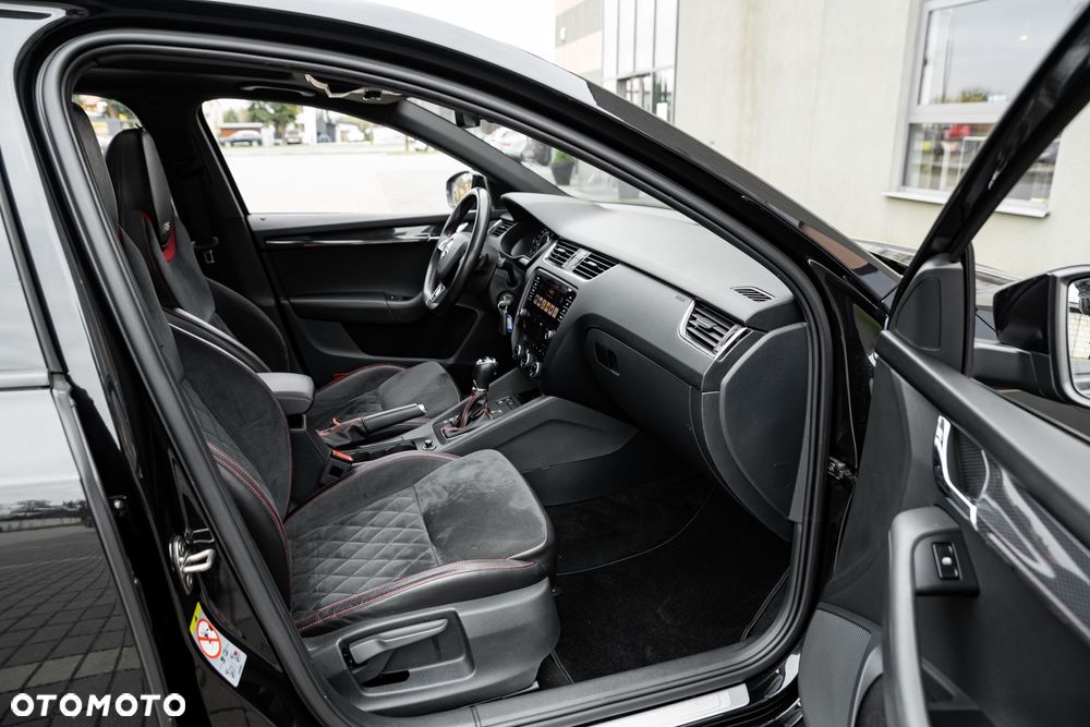 Skoda Octavia 2.0 TDI RS DSG - 22