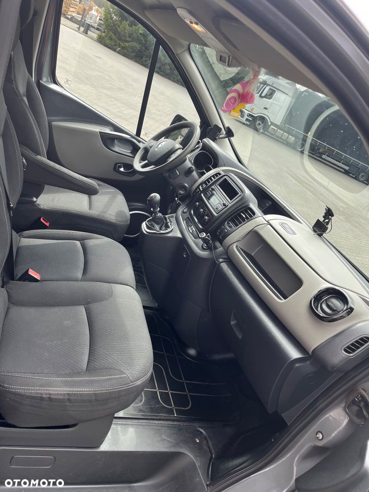 Renault Trafic - 10