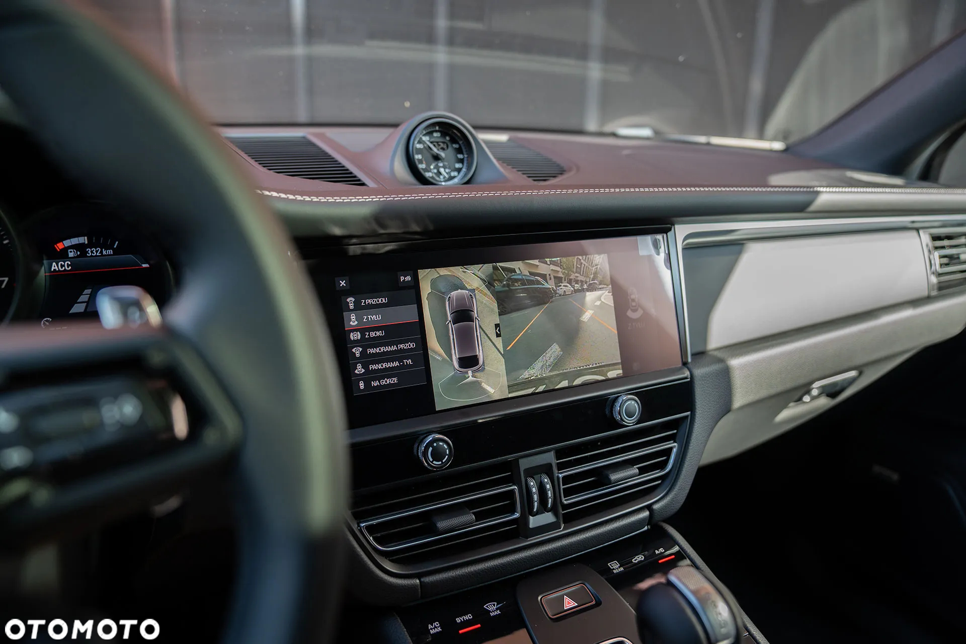Porsche Macan T - 24