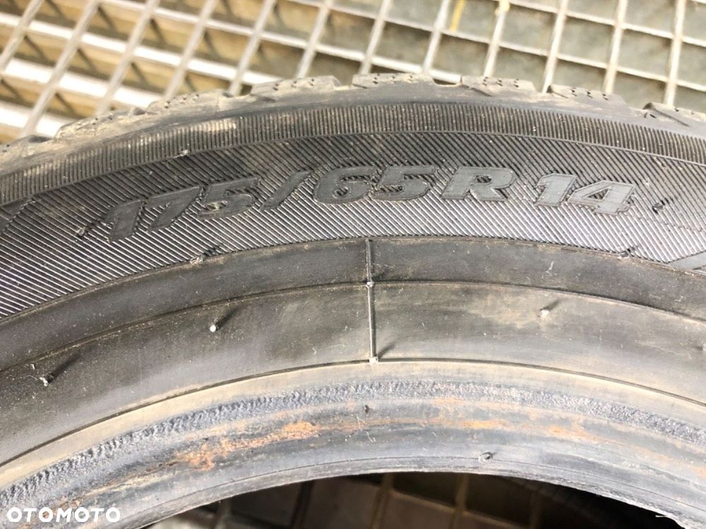 OPONA ZIMA 4X 175/65 14" TOYO - 4