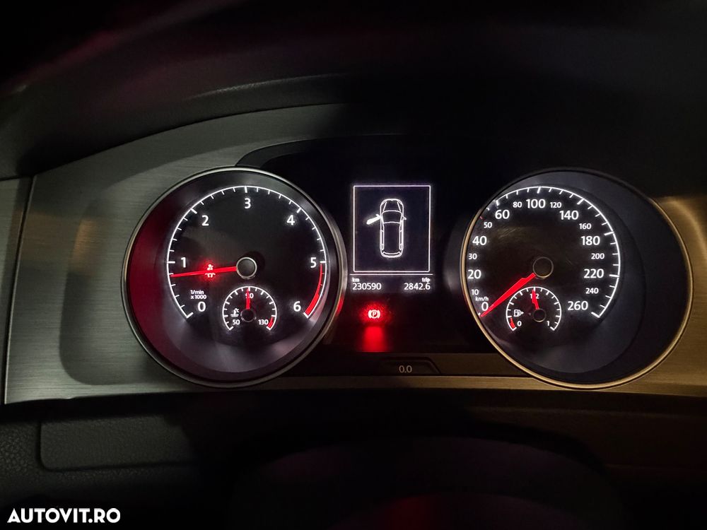 Volkswagen Golf - 12