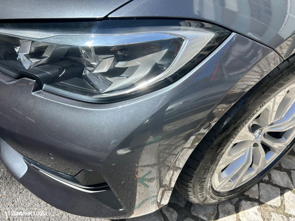 BMW 320 d Auto - 31