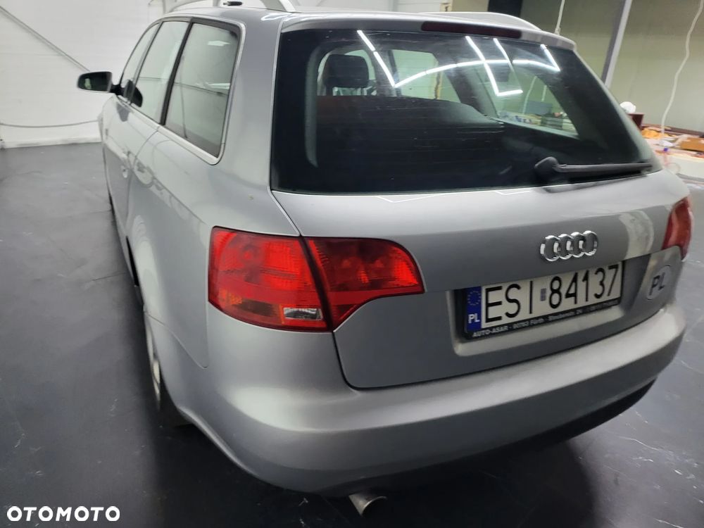 Audi A4 Avant - 10