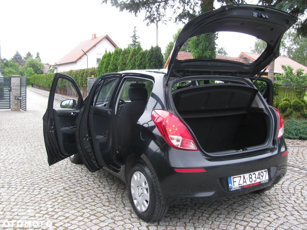 Hyundai i20 1.2 Fifa World Cup Edition - 13