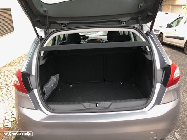 Peugeot 308 1.6 HDi Active - 8