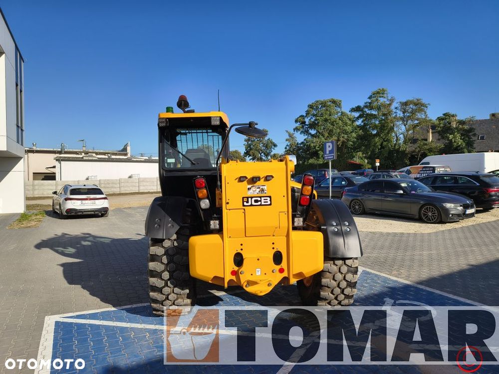 JCB 560-80 2023R agri - 8