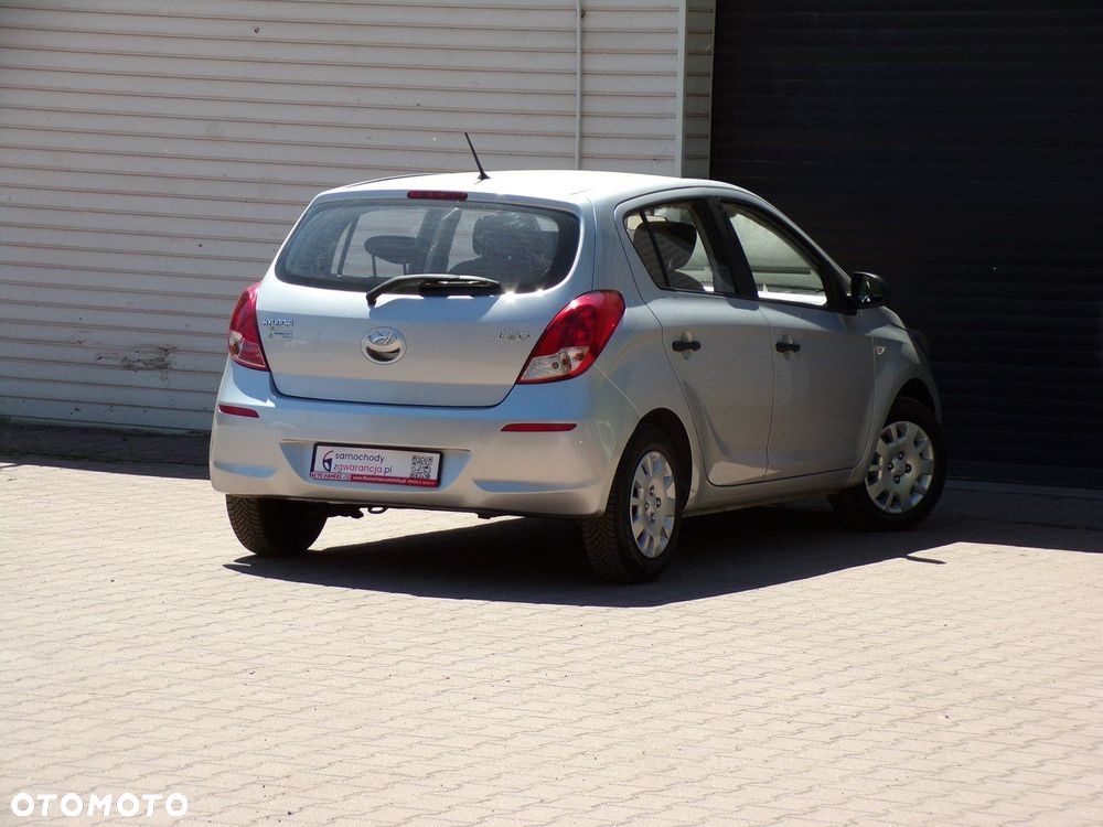 Hyundai i20 - 12