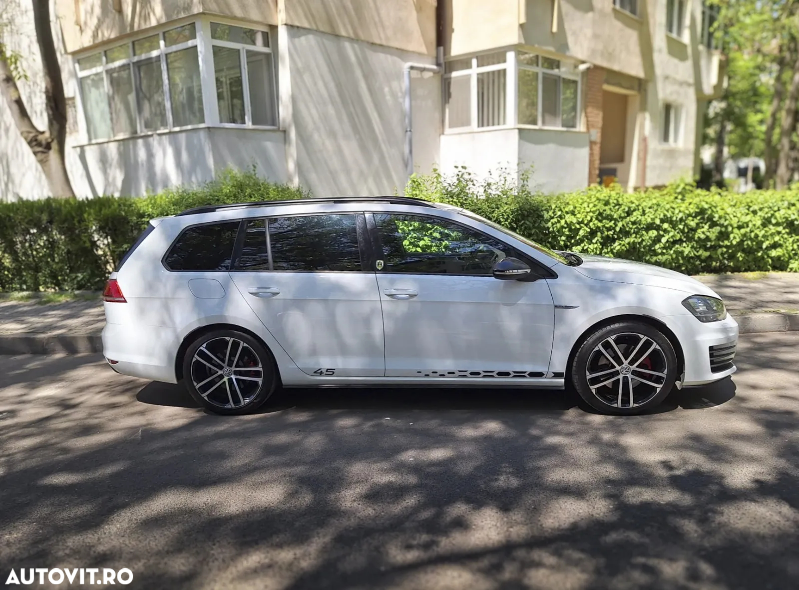Volkswagen Golf 2.0 TDI DPF BMT GTD - 7