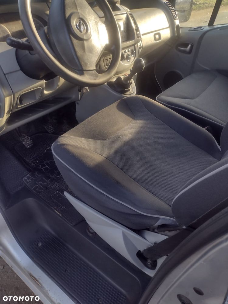 Opel Vivaro L2H1 2.9t - 11