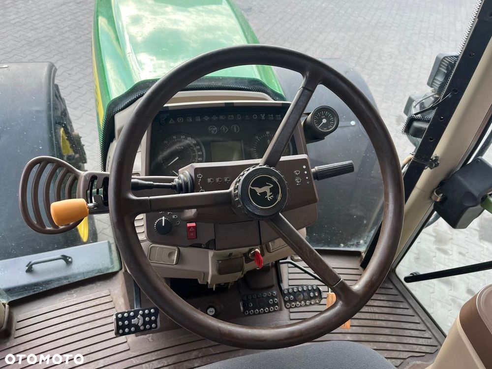 John Deere 6920s - 13