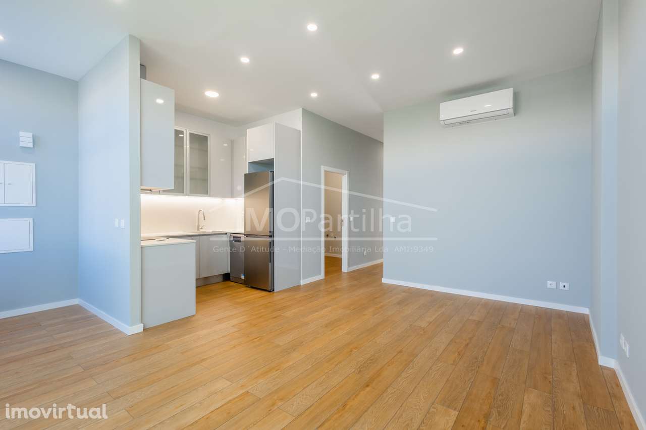 Apartamento T2 Remodelado C/ Terraço em Mira Sintra - Agualva - Grande imagem: 2/20