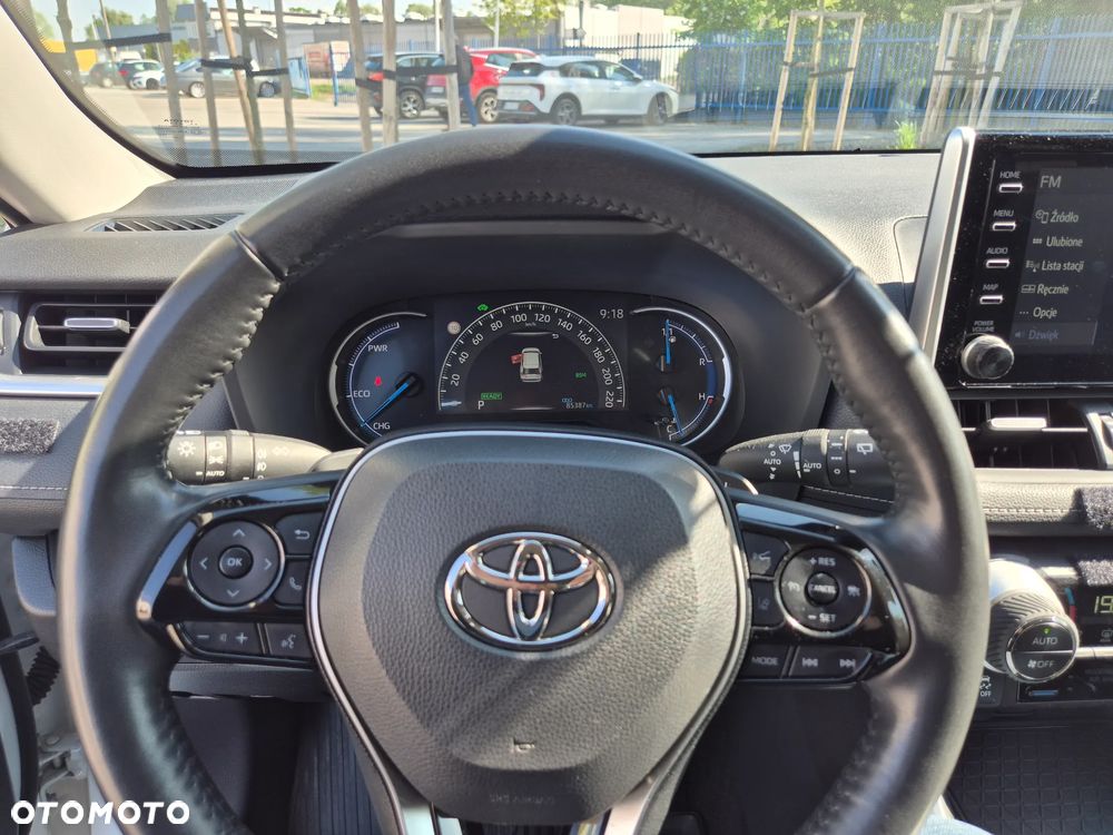 Toyota RAV4 - 8
