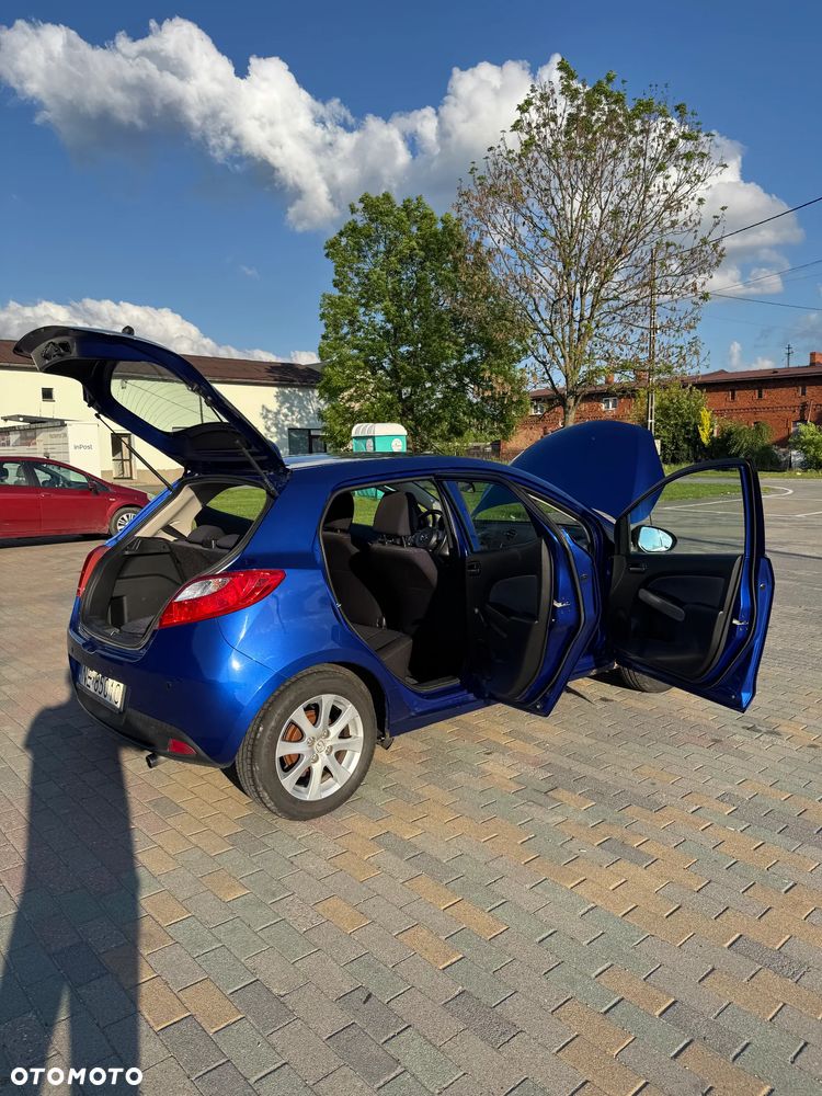 Mazda 2 - 15