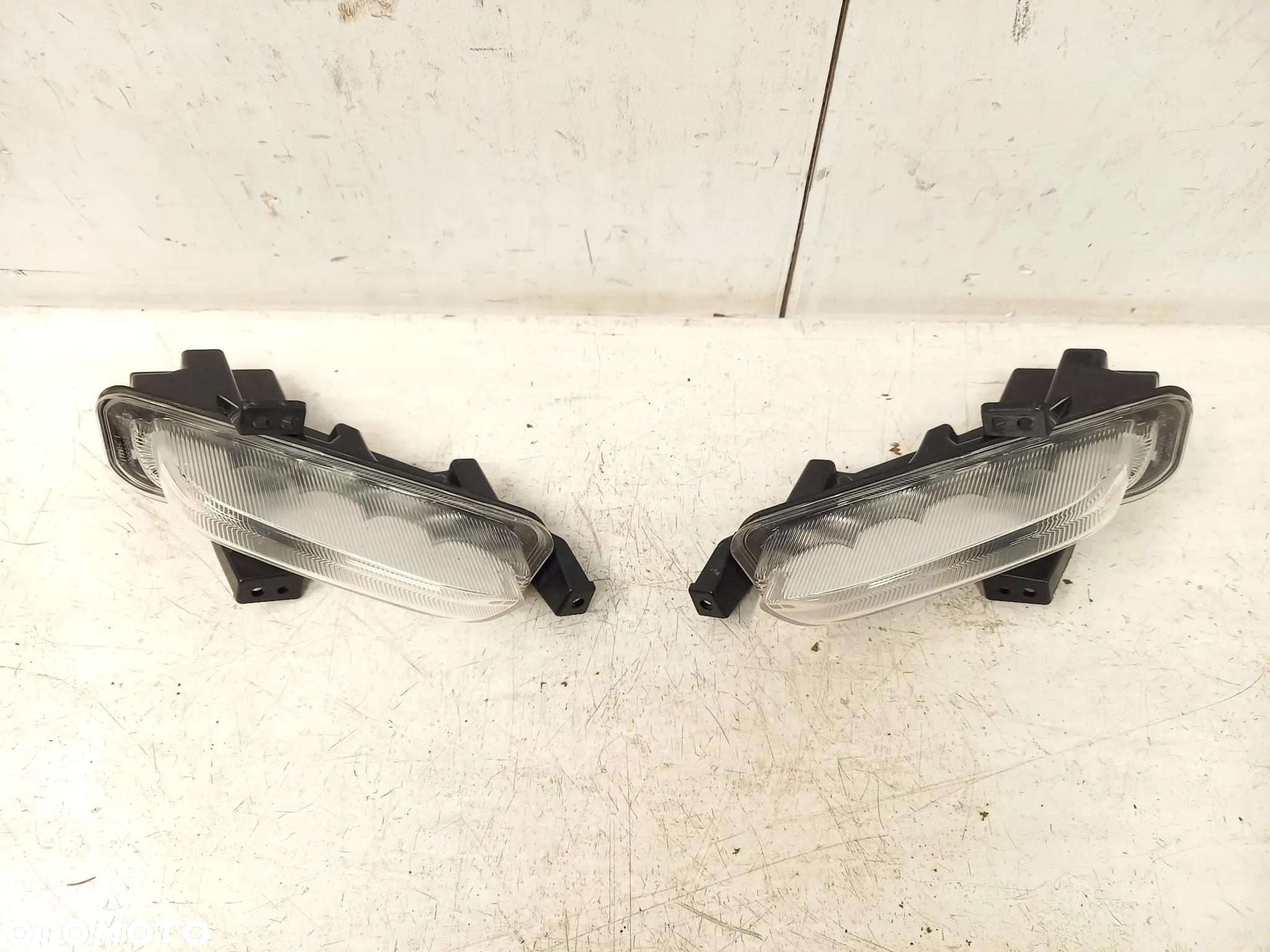 Suzuki Swift V MK8 halogen halogeny led DRL lewy LH - 2