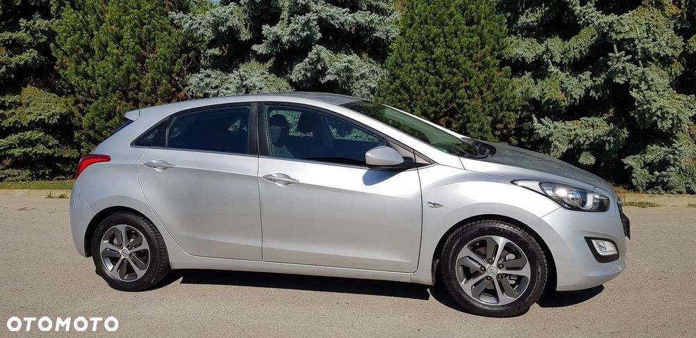 Hyundai i30 blue 1.4 YES Silver - 9