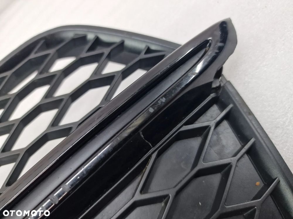 AUDI Q5 8R0 LIFT S-LINE LEWA KRATKA BOCZNA ZDERZAKA PRZEDNIEGO PRZÓD , NR 8R0807681R , NR AUKCJI D/97 - 19
