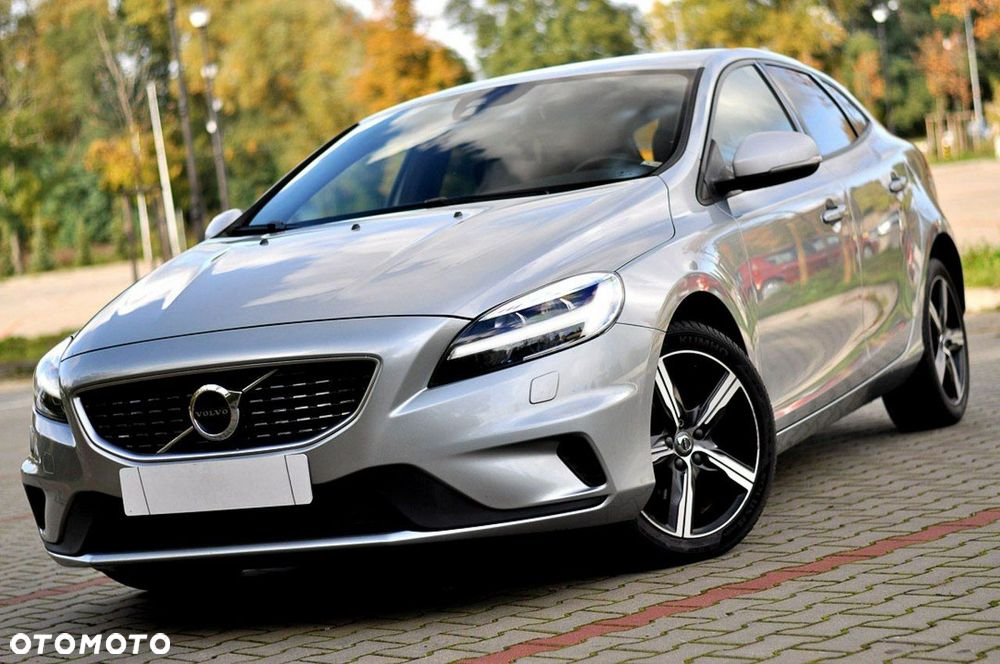 Volvo V40 D2 Drive-E R-Design Momentum - 12