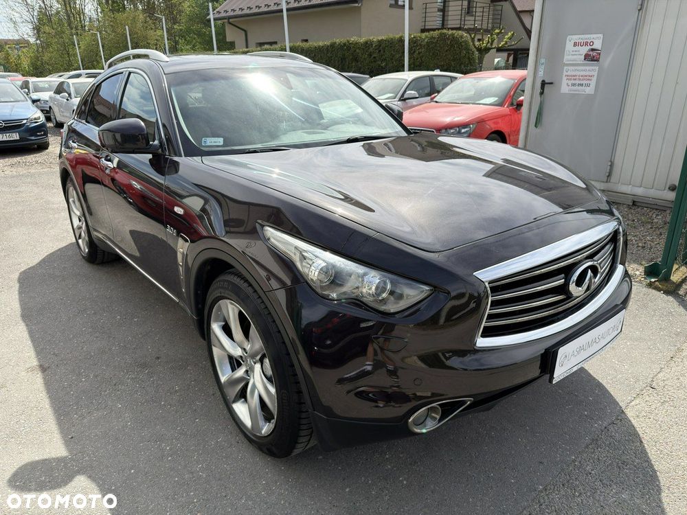 Infiniti QX70 - 8