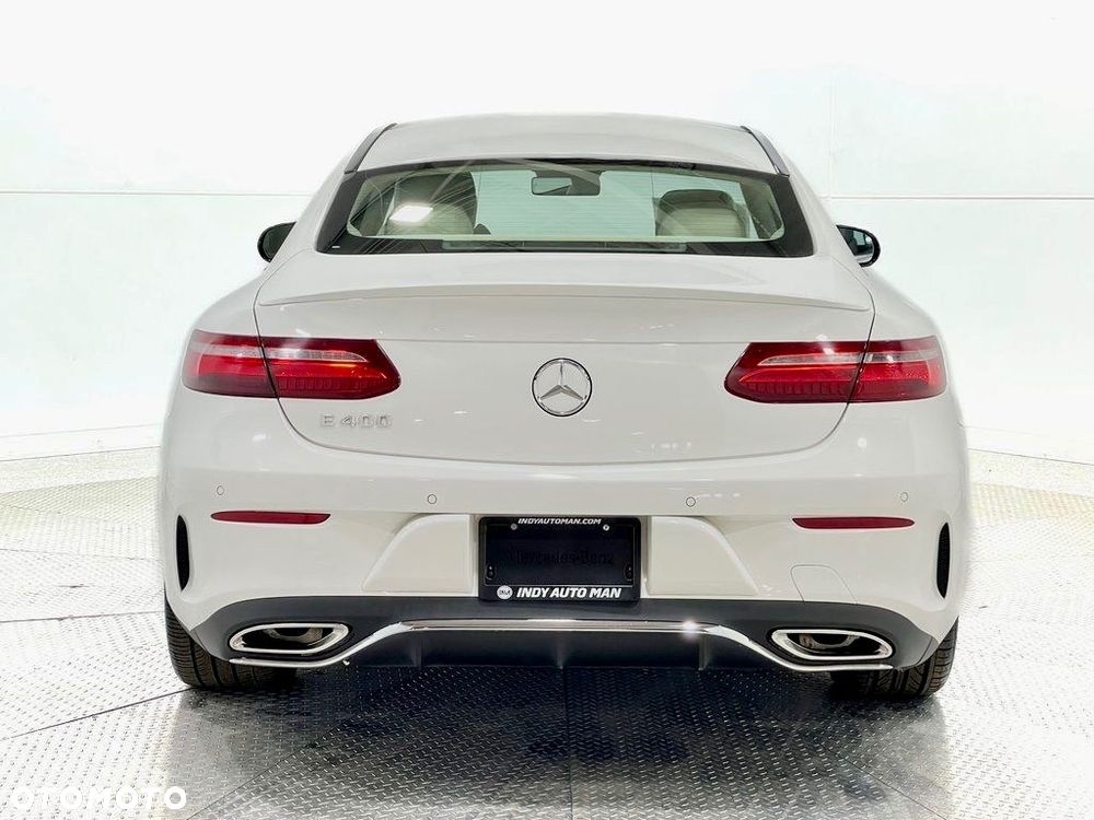 Mercedes-Benz Klasa E 400 4Matic Coupe 9G-TRONIC AMG Line - 26