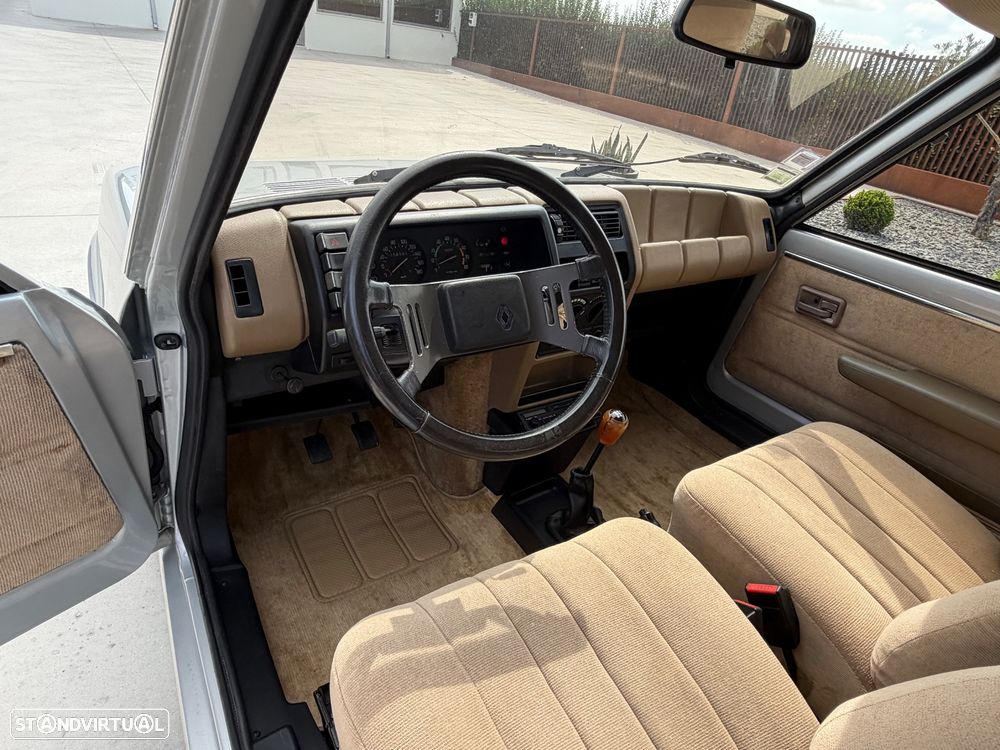 Renault 5 - 16