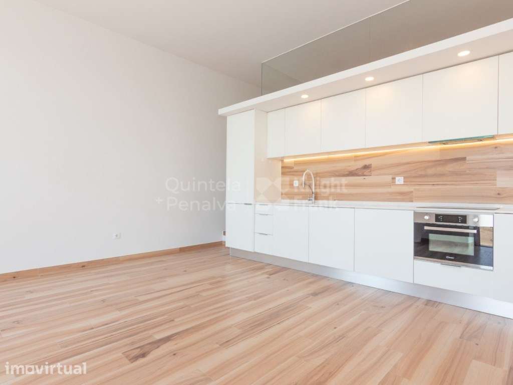 Apartamento T2 reabilitado com vista rio no Centro Histórico de Set... - Grande imagem: 3/22