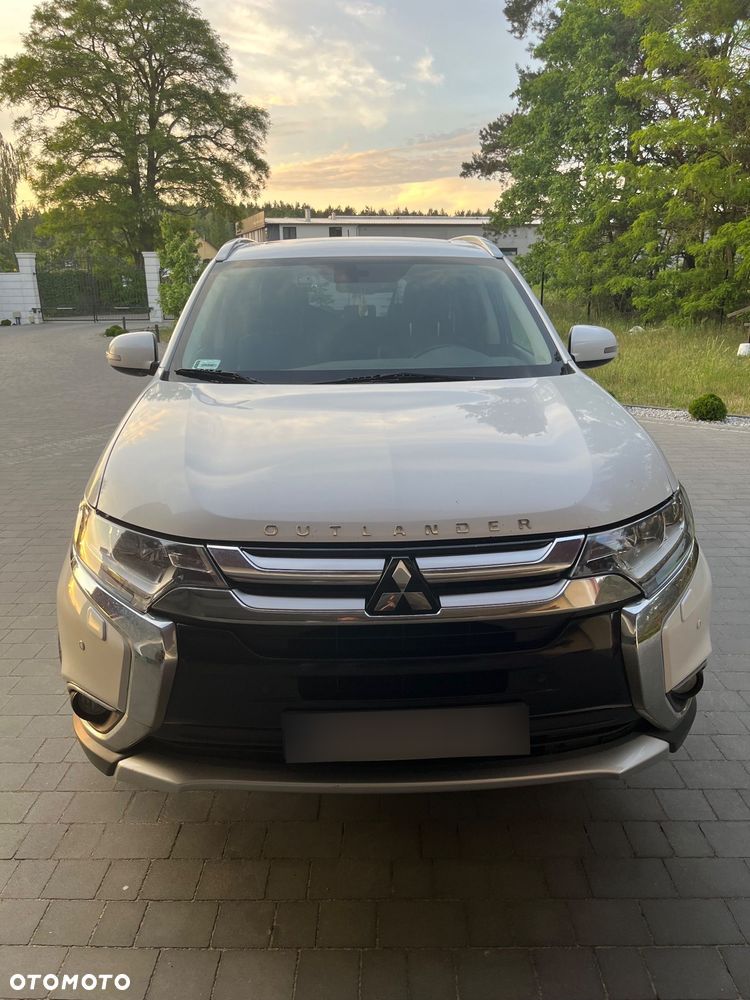 Mitsubishi Outlander 2.0 Intense + Navi 4WD CVT - 3