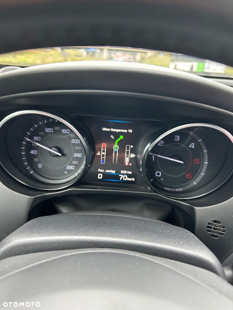 Jaguar XE 2.0 D R-Sport - 11