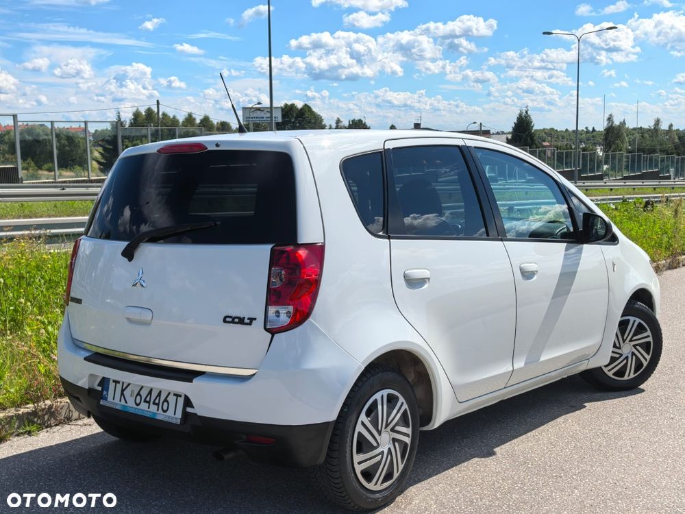 Mitsubishi Colt - 5