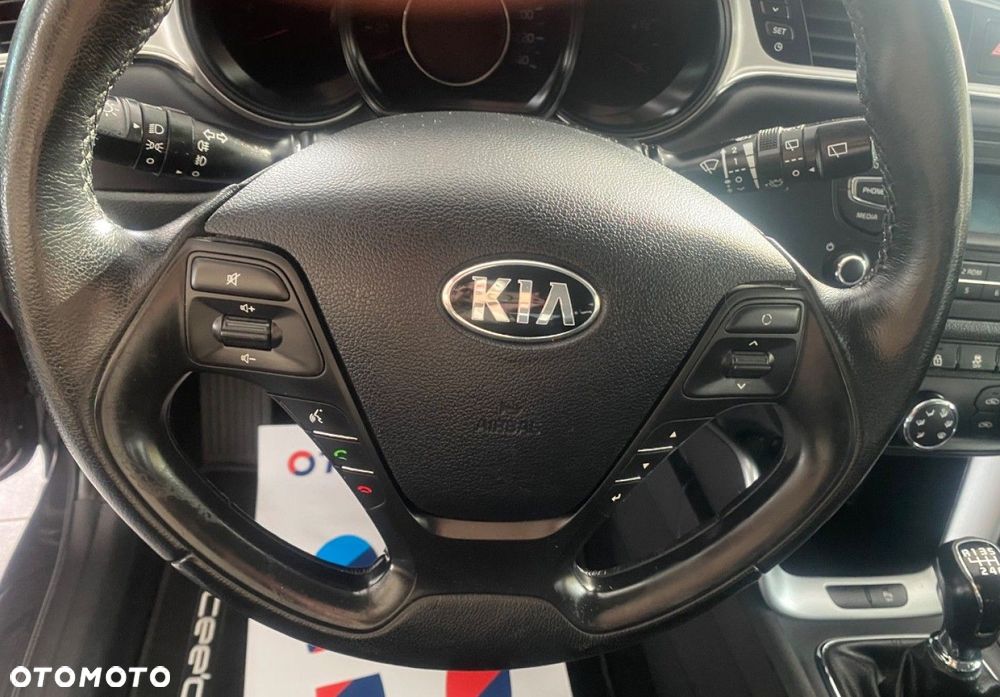 Kia Ceed - 9