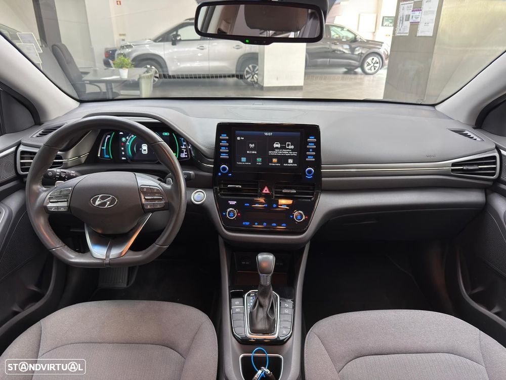 Hyundai Ioniq 1.6 GDI PHEV Pack Plus - 24