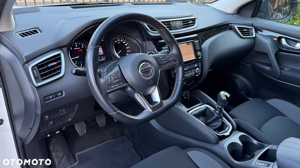 Nissan Qashqai 1.3 DIG-T N-Connecta - 8