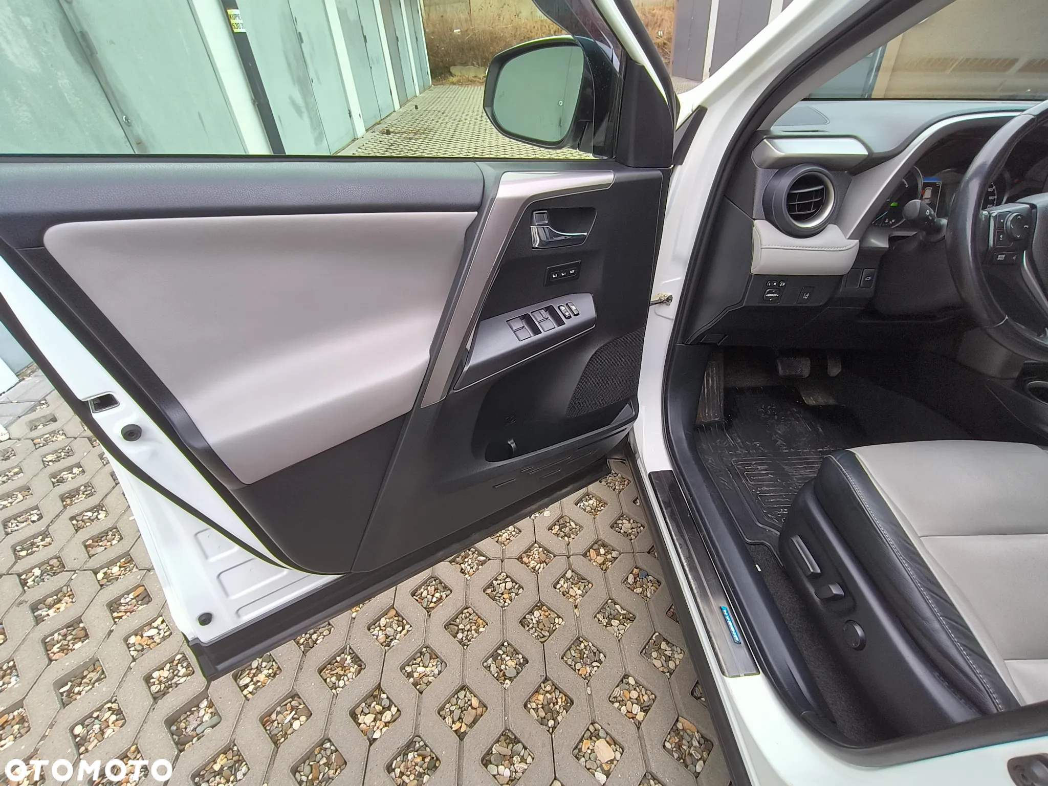 Toyota RAV4 - 21