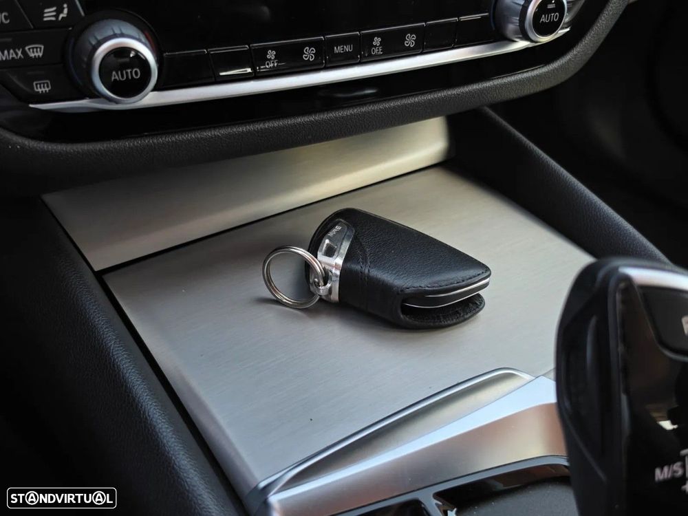 BMW 520 d Line Luxury Auto - 23