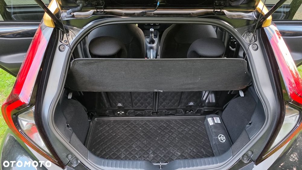 Toyota Aygo X Air Limited - 38