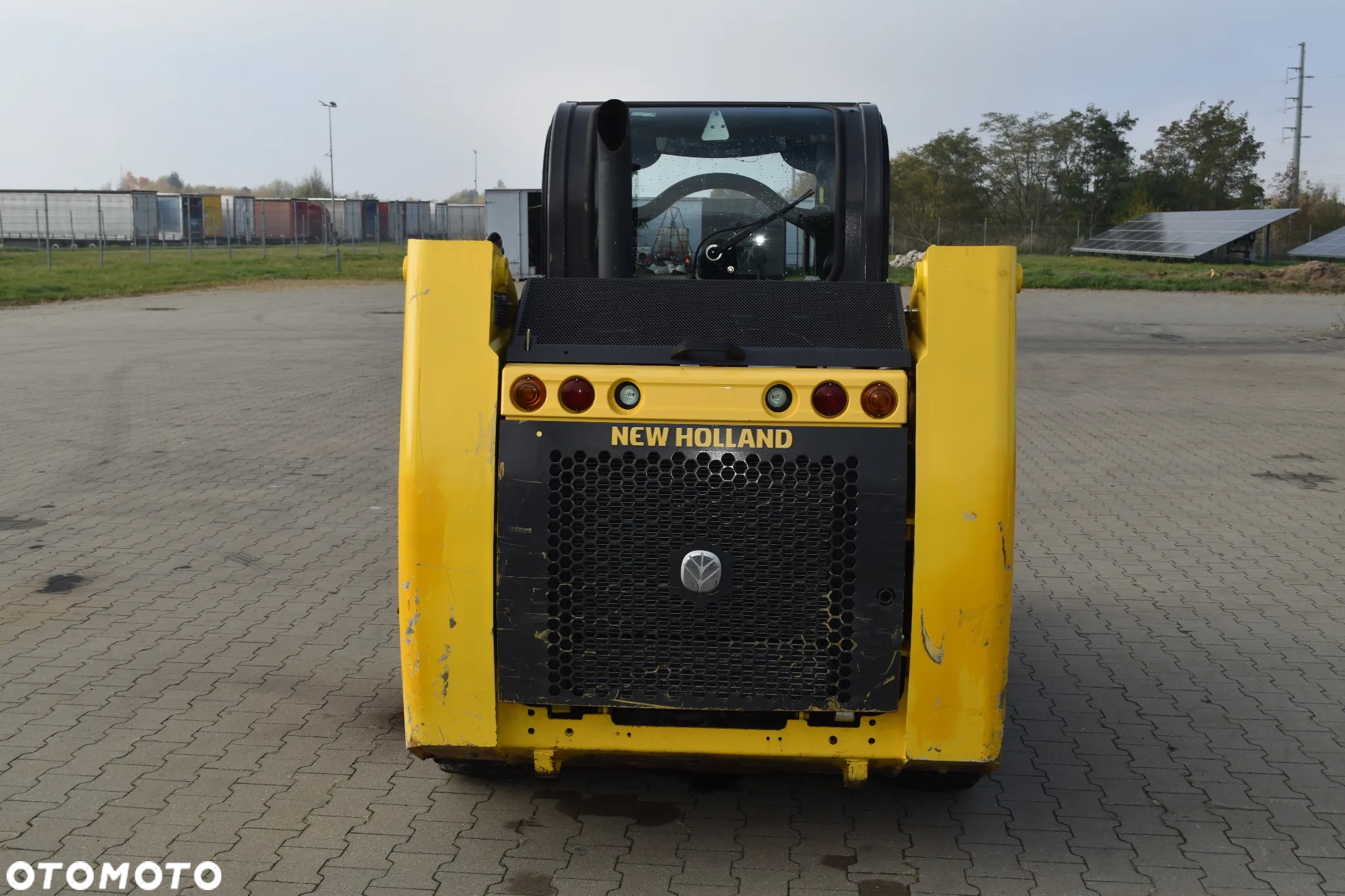 New Holland L 216 - 6