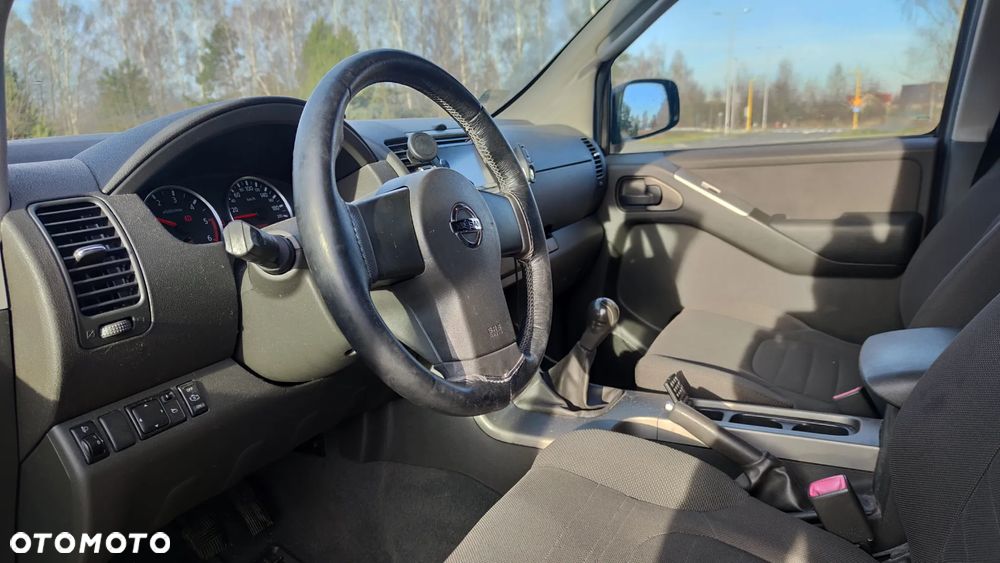 Nissan Pathfinder - 3