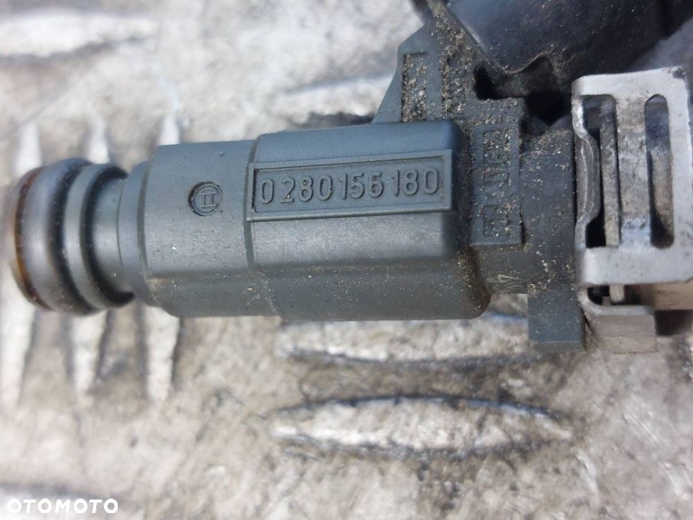 LISTWA WTRYSKOWA AUDI A8 D3 4.2 V8 079133551B 0280156180 077133681AA - 4