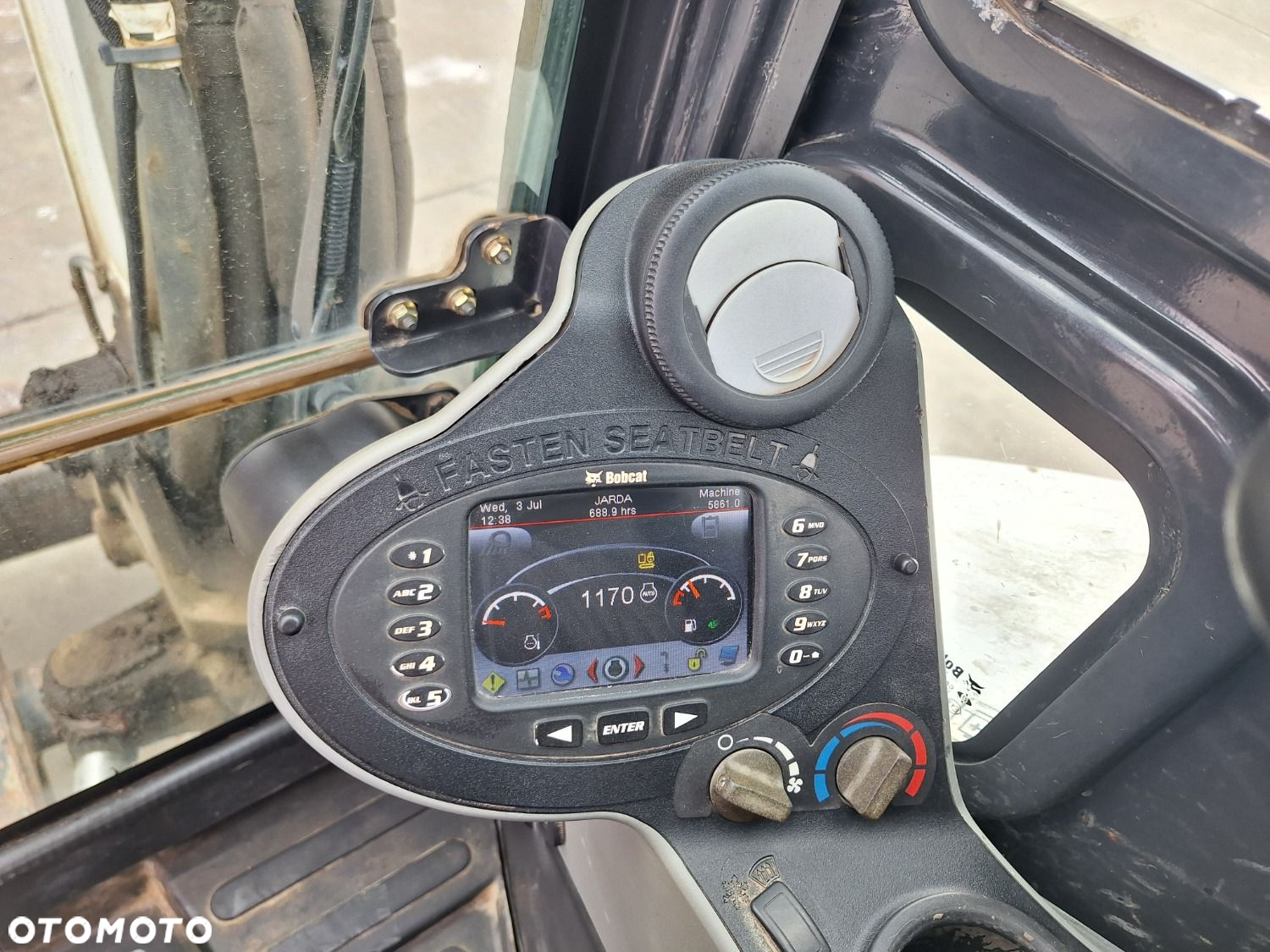 Bobcat E50 - 12