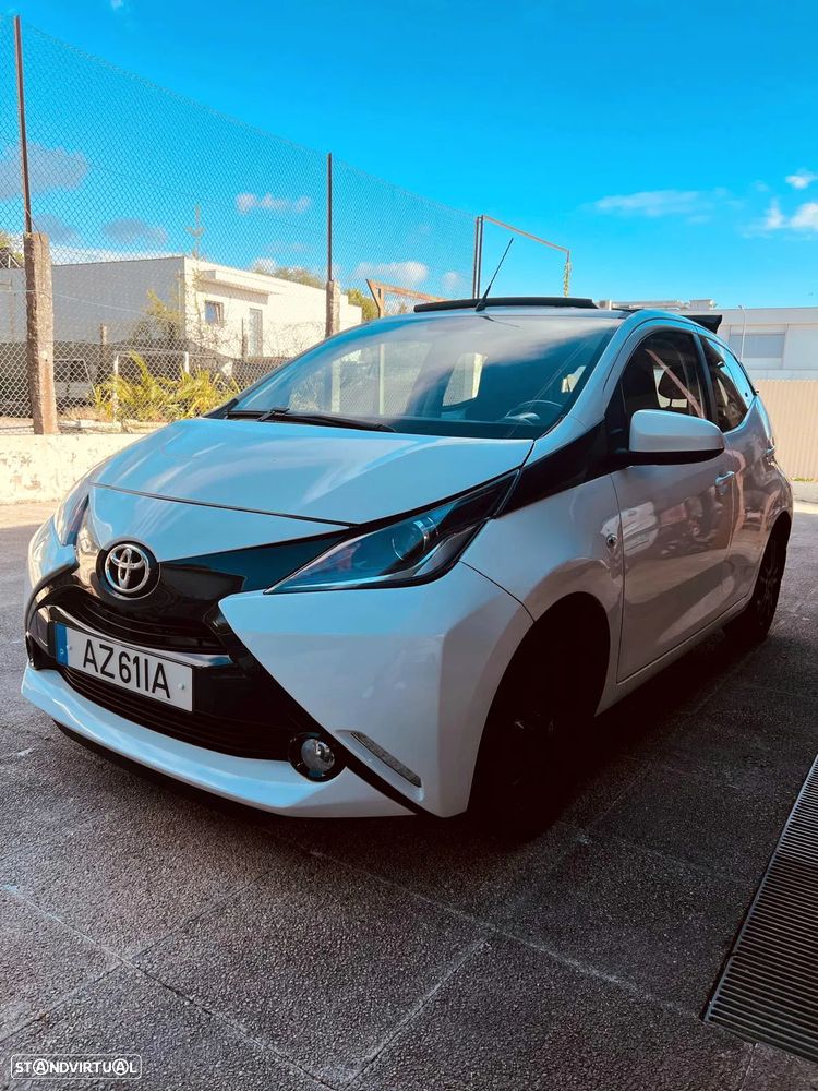 Toyota Aygo x-play Edition-S - 1