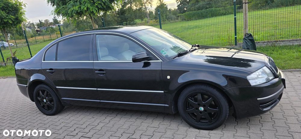 Skoda Superb 2.8 V6 Tiptronic Elegance - 11