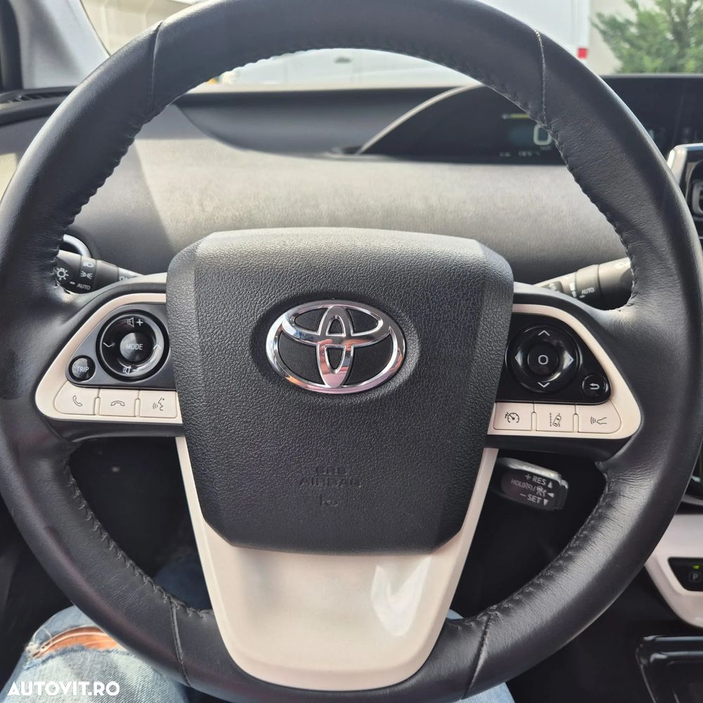 Toyota Prius Plug-in Hybrid Executive - 20