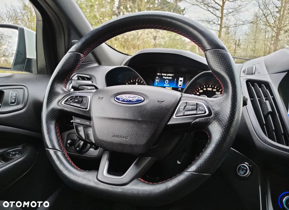 Ford Kuga 2.0 TDCi 4x4 ST-Line - 22