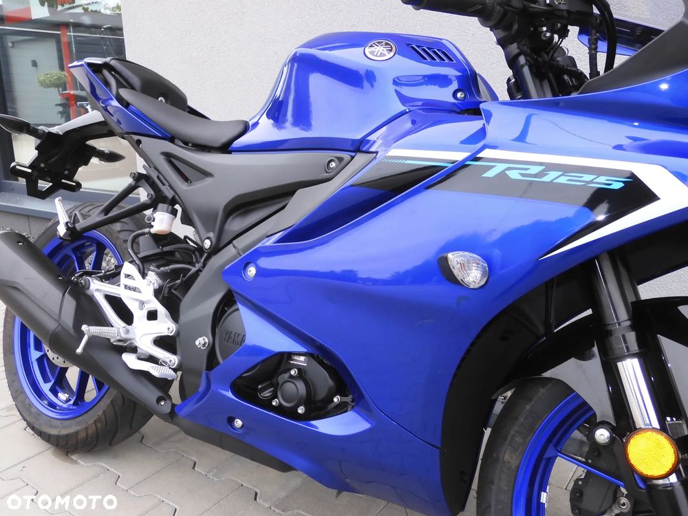 Yamaha YZF - 4