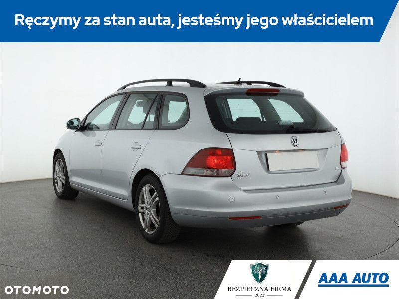 Volkswagen Golf - 5