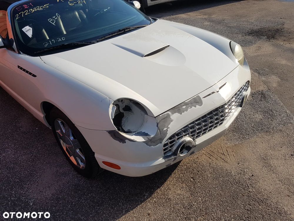 Ford Thunderbird - 13